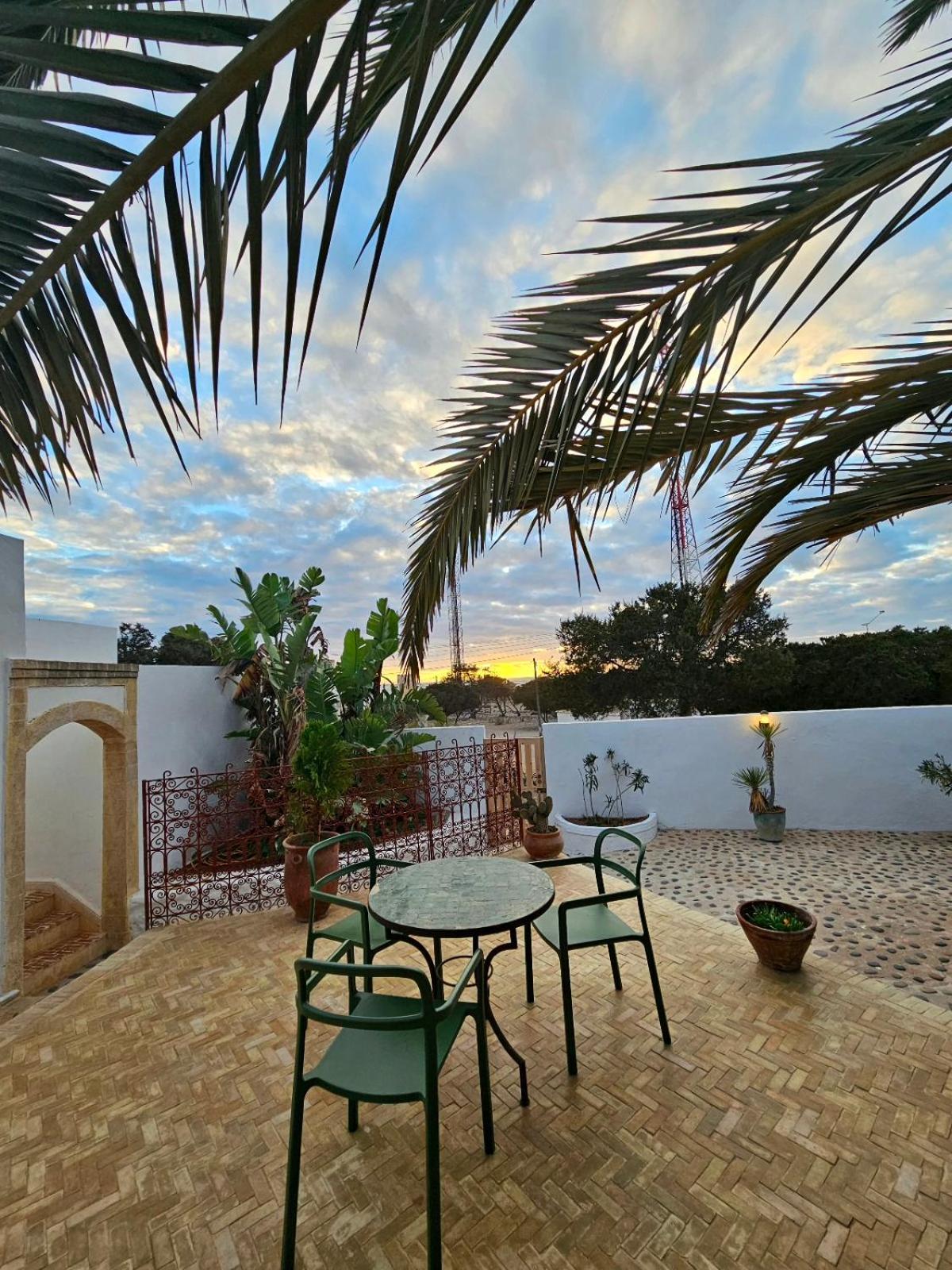 Hotel Villa Soleil Сиди-Кауки Экстерьер фото